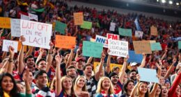 cheering audience enthusiasm