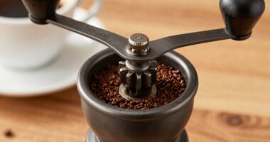grinders influence coffee flavor