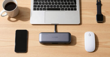 The 2026 Thunderbolt Docks That AI Pros Swear By
